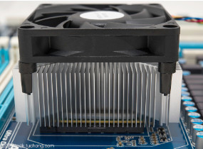 120x120x38mm DC CPU Fan 0.2A Solução de resfriamento eficiente de corrente